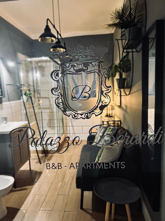 Bed and Breakfast Palazzo Berardi Таранто Экстерьер фото
